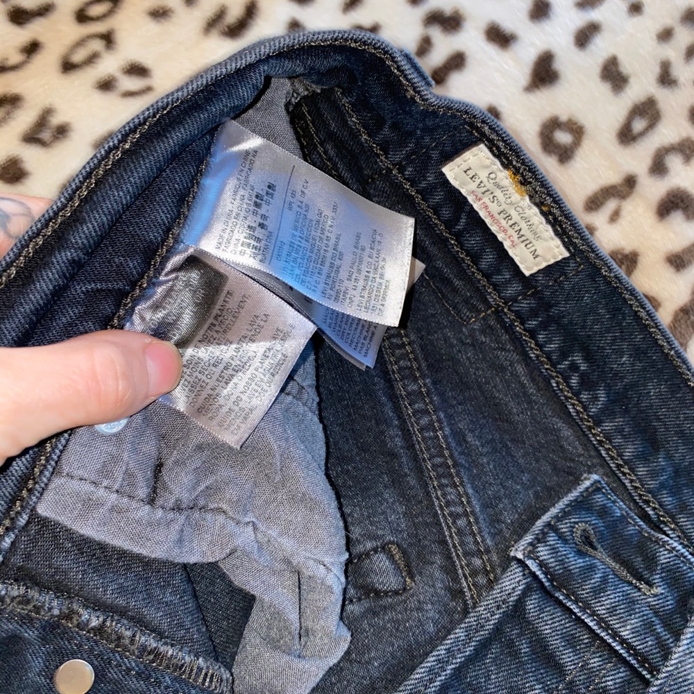 Levi’s - Picture 2 of 3